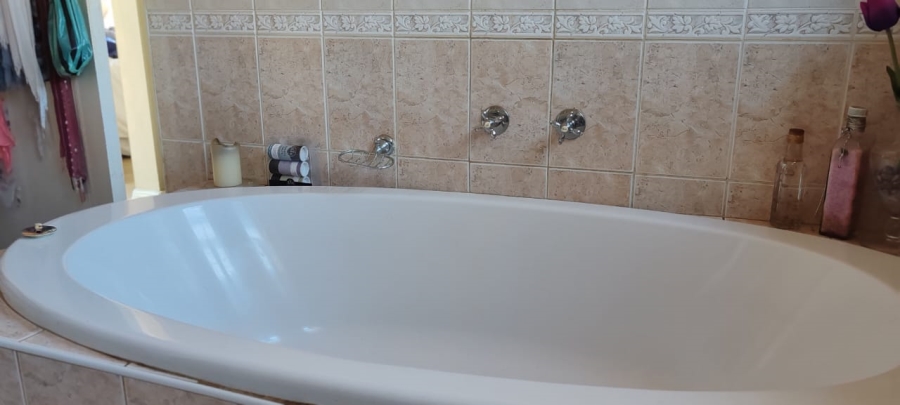 4 Bedroom Property for Sale in Melodie North West